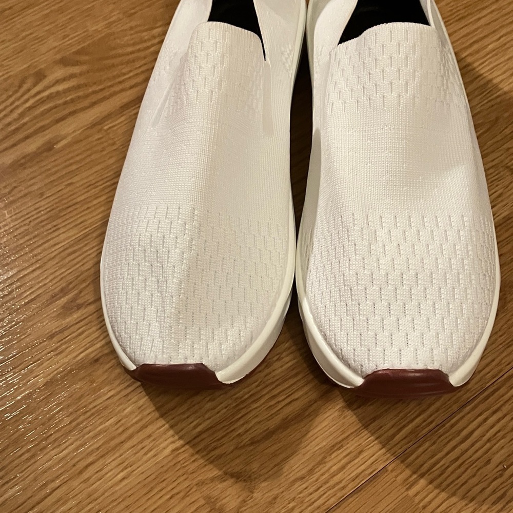 No Brand Women’s Slip on Sz 42 White Sneakers Perforated knit uppers-breathable - Picture 2 of 10